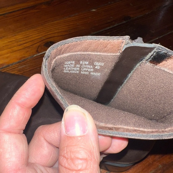 Clark’s Chocolate Brown Leather Ankle Boots Womens 8.5 - Picture 3 of 5